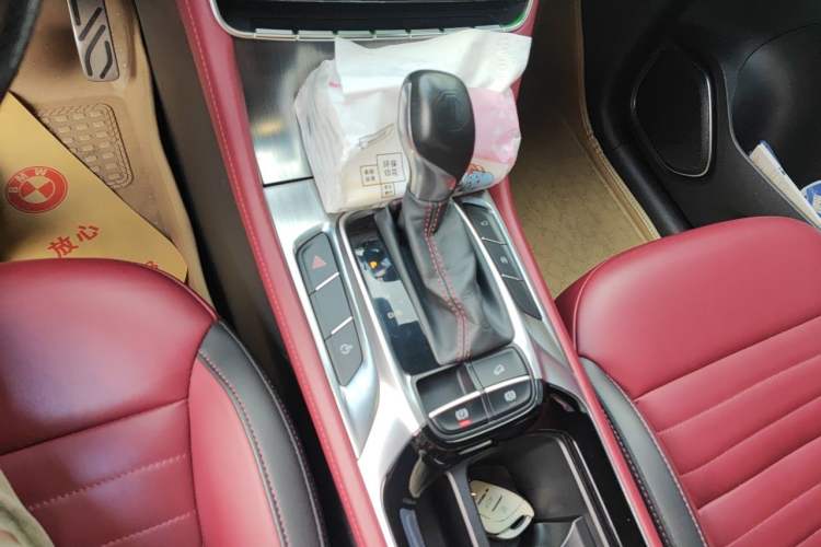 Used MG HS 2018 30T Automatic 2WD Trophy Hormone-Driven Edition China V Standard Gear Lever