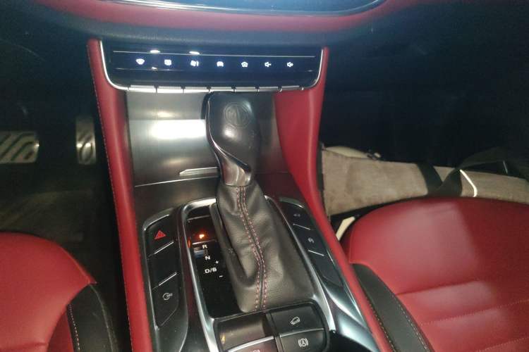 Used MG HS 2018 30T Automatic 2WD Trophy Hormone-Driven Edition China V Standard Gear Lever