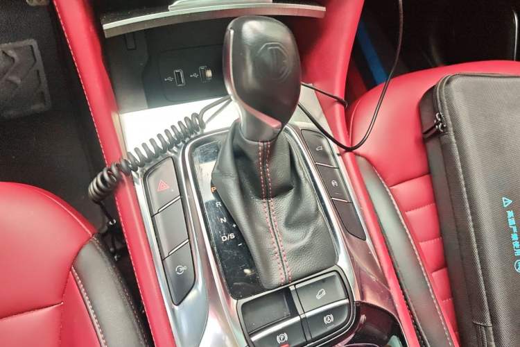 Used MG HS 2018 30T Automatic 2WD Trophy Hormone-Driven Edition China V Standard Gear Lever