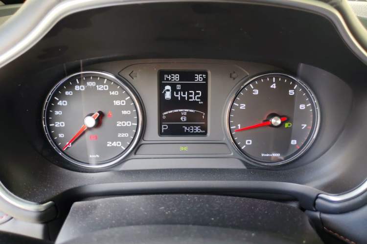Used MG HS 2018 20T Automatic Two-Wheel Drive Hormone Dynamic Edition China V Standard Instrument Cluster