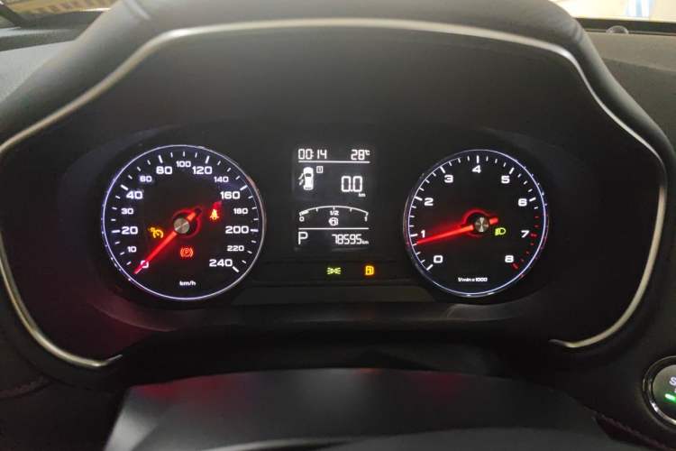 Used MG HS 2018 20T Automatic Two-Wheel Drive Hormone Dynamic Edition China V Standard Instrument Cluster