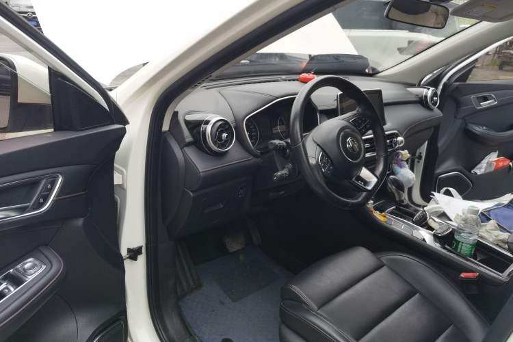 Used MG HS 2018 20T Automatic Two-Wheel Drive Hormone Dynamic Edition China V Standard Interior 3