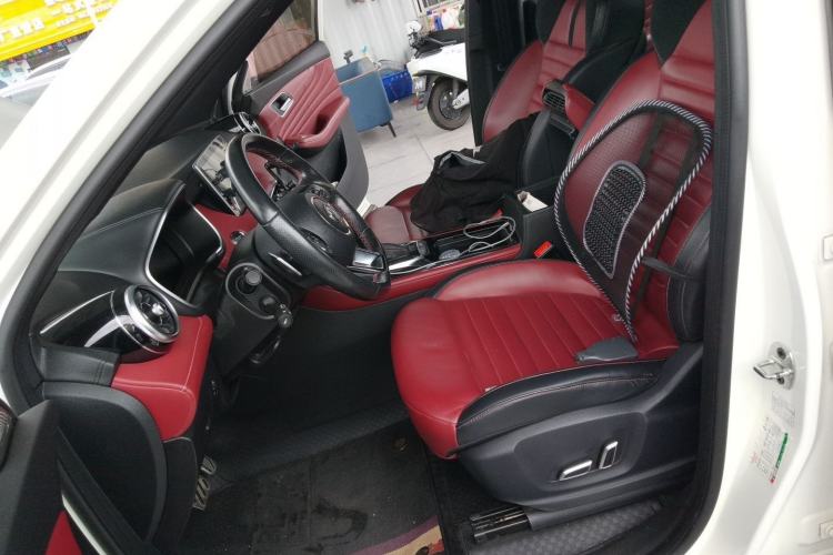 Used MG HS 2018 30T Automatic Two-Wheel Drive Trophy Edition—High-Octane V-Model Left Front Seat