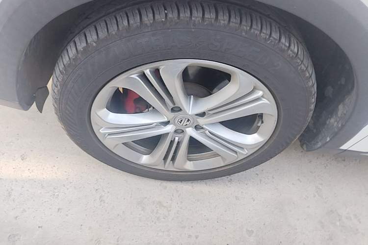 Used MG HS 2018 30T Automatic Two-Wheel Drive Trophy Edition—High-Octane V-Model Left Front Wheel Hub