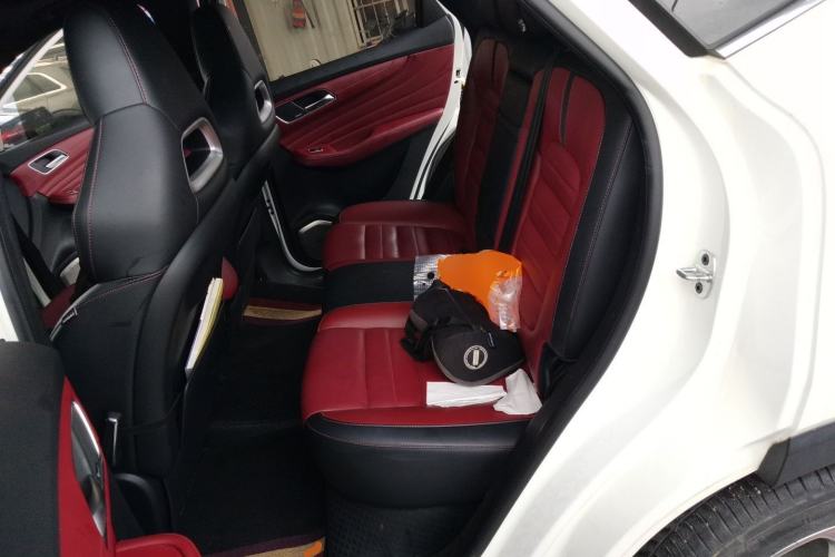 Used MG HS 2018 30T Automatic Two-Wheel Drive Trophy Edition—High-Octane V-Model Left Rear Seat