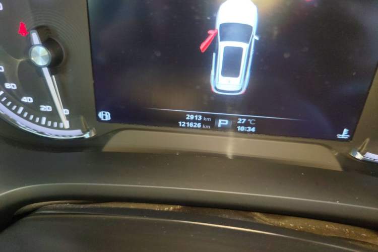 Used MG HS 2018 20T Automatic Two-Wheel Drive Hormone Passion Edition China V Standard Odometer Close Up