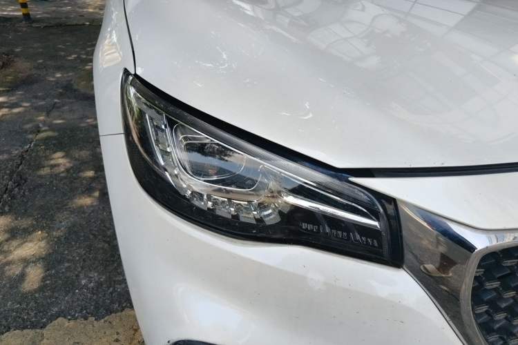 Used MG HS 2018 20T Automatic Two-Wheel Drive Hormone Passion Edition China V Standard Right Front Headlight