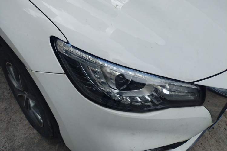 Used MG HS 2018 20T Automatic Two-Wheel Drive Hormone Dynamic Edition China V Standard Right Front Headlight