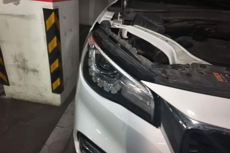 Used MG HS 2018 20T Automatic Two-Wheel Drive Hormone Dynamic Edition China V Standard Right Front Headlight