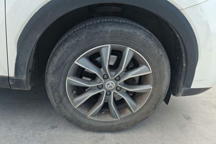 Used MG HS 2018 20T Manual Two-Wheel Drive Hormone-Driven Edition China V Standard Right Front Wheel Hub