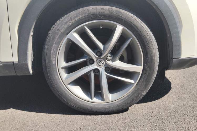 Used MG HS 2018 20T Automatic Two-Wheel Drive Hormone Passion Edition China V Standard Right Front Wheel Hub