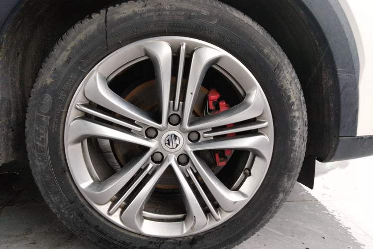 Used MG HS 2018 30T Automatic Two-Wheel Drive Trophy Edition—High-Octane V-Model Right Front Wheel Hub