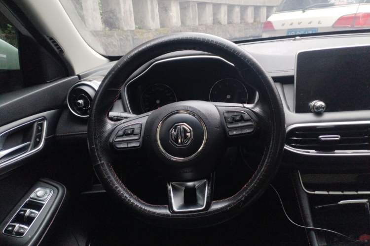 Used MG HS 2018 20T Automatic Two-Wheel Drive Hormone Dynamic Edition China V Standard Steering Wheel