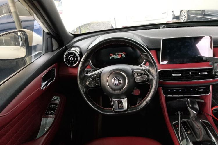 Used MG HS 2018 30T Automatic Two-Wheel Drive Trophy Edition—High-Octane V-Model Steering Wheel