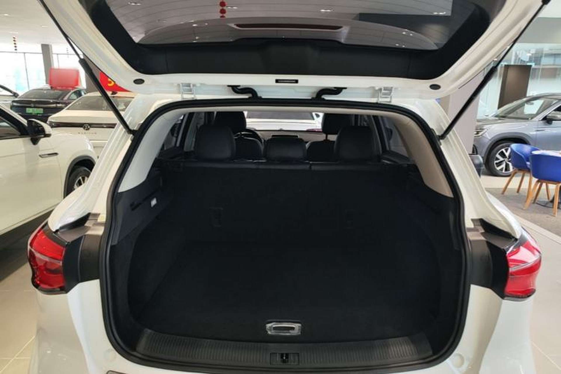 Used MG HS 2018 20T Automatic Two-Wheel Drive Hormone Dynamic Edition China V Standard Trunk