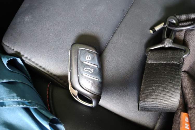 Used MG HS 2018 20T Automatic Two-Wheel Drive Hormone Dynamic Edition China V Standard Vehicle Key