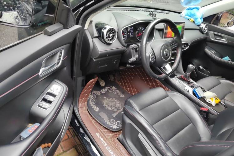 Used MG HS 2019 20T Manual Two-Wheel Drive Luxury Edition China VI Standard Driver Seat