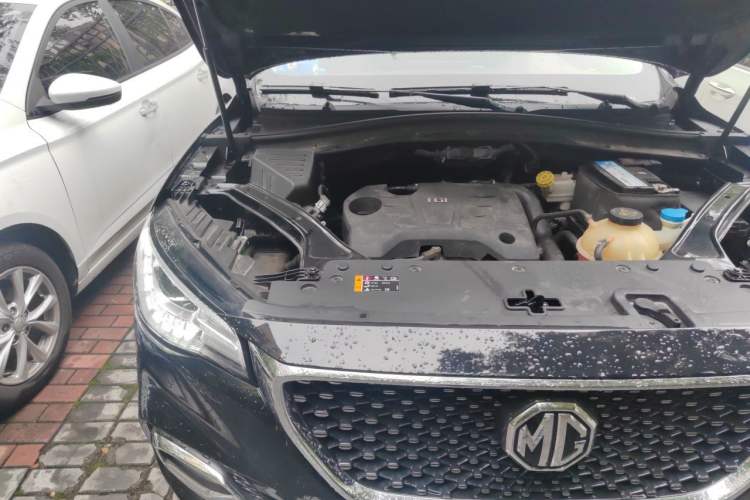 Used MG HS 2019 20T Manual Two-Wheel Drive Luxury Edition China VI Standard Engine Bay Right