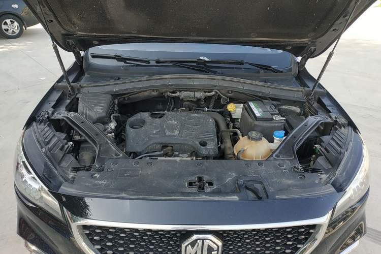 Used MG HS 2019 20T Automatic Two-Wheel Drive Luxury Edition China VI Standard Engine Bay