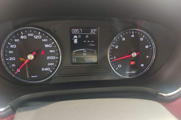 Used MG HS 2019 20T Automatic Two-Wheel Drive Trophy Super Sport Version China VI Standard Instrument Cluster