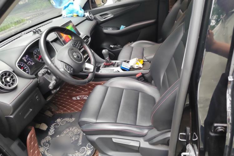 Used MG HS 2019 20T Manual Two-Wheel Drive Luxury Edition China VI Standard Left Front Seat