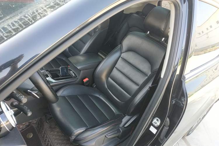 Used MG HS 2019 20T Automatic Two-Wheel Drive Luxury Edition China VI Standard Left Front Seat