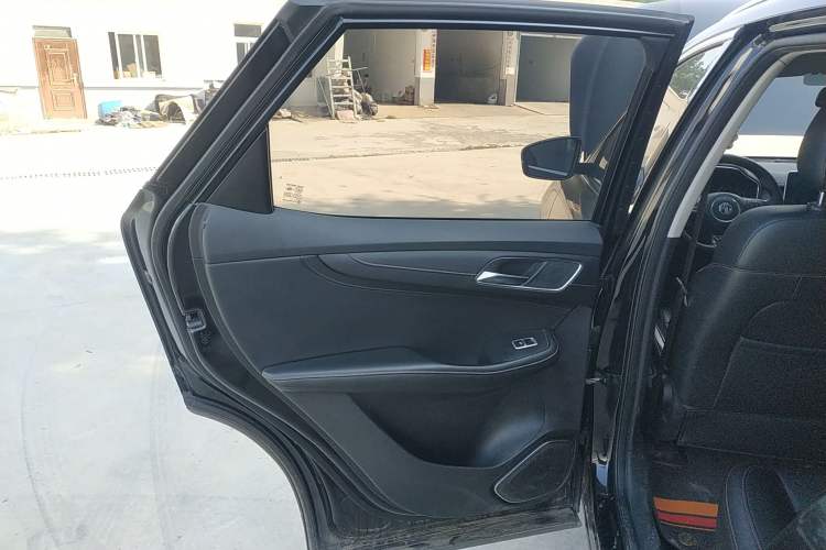 Used MG HS 2019 20T Automatic Two-Wheel Drive Luxury Edition China VI Standard Left Rear Door Interior