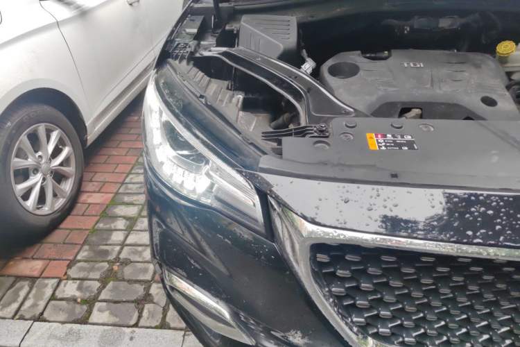 Used MG HS 2019 20T Manual Two-Wheel Drive Luxury Edition China VI Standard Right Front Headlight