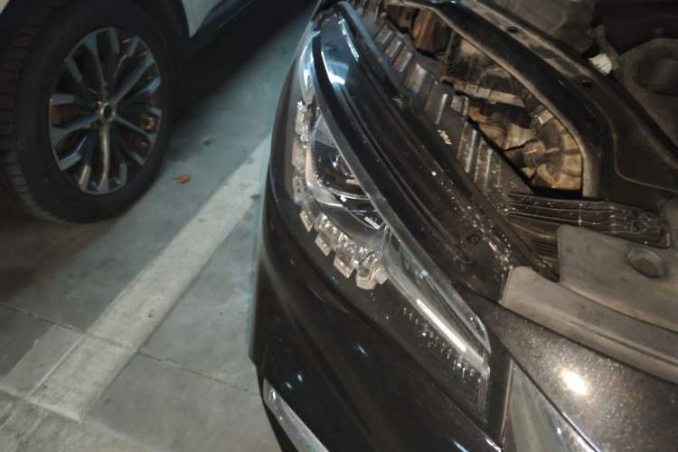 Used MG HS 2019 20T Automatic Two-Wheel Drive Trophy Super Sport Version China VI Standard Right Front Headlight