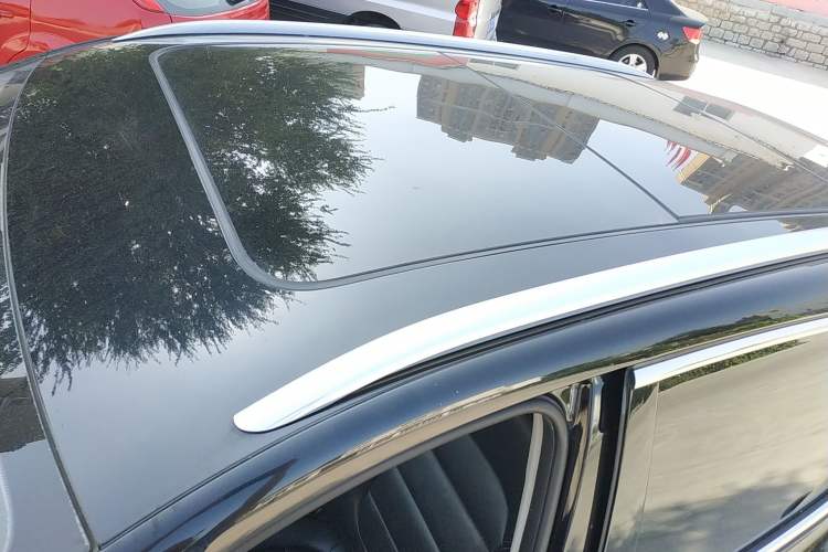 Used MG HS 2019 20T Automatic Two-Wheel Drive Luxury Edition China VI Standard Roof