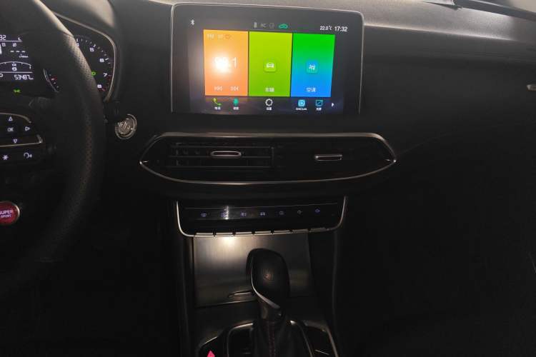 Used MG HS 2019 20T Automatic Two-Wheel Drive Trophy Super Sport Version China VI Standard Audio And AC Panel