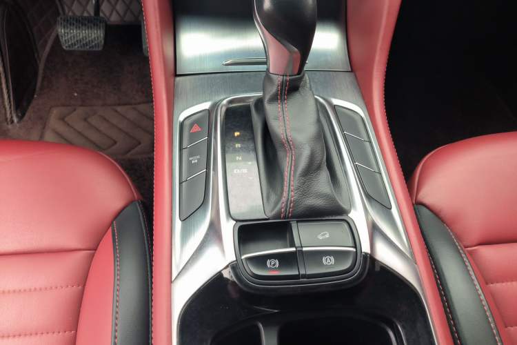 Used MG HS 2019 20T Automatic Two-Wheel Drive Trophy Super Sport Version China VI Standard Gear Lever