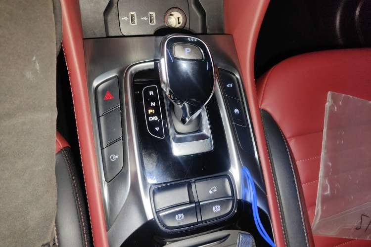 Used MG HS 2019 30T Automatic 2WD Trophy Enhanced Version China VI Standard Gear Lever