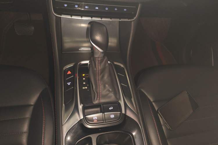 Used MG HS 2019 20T Automatic Two-Wheel Drive Trophy Super Sport Version China VI Standard Gear Lever