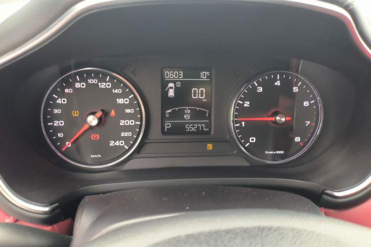 Used MG HS 2019 20T Automatic Two-Wheel Drive Trophy Super Sport Version China VI Standard Instrument Cluster