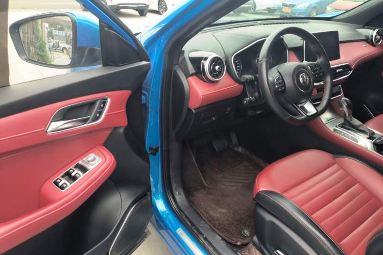 Used MG HS 2019 20T Automatic Two-Wheel Drive Trophy Super Sport Version China VI Standard Interior 3