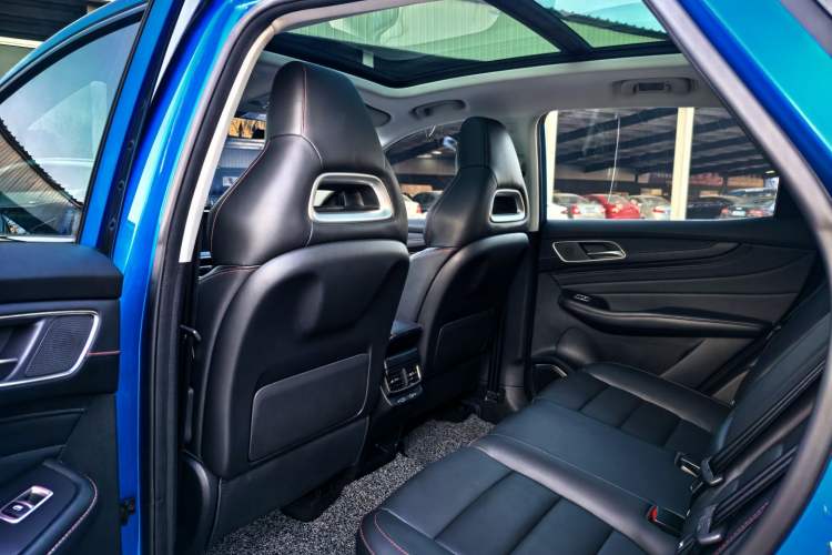 Used MG HS 2019 20T Automatic Two-Wheel Drive Trophy Super Sport Version China VI Standard Interior 4