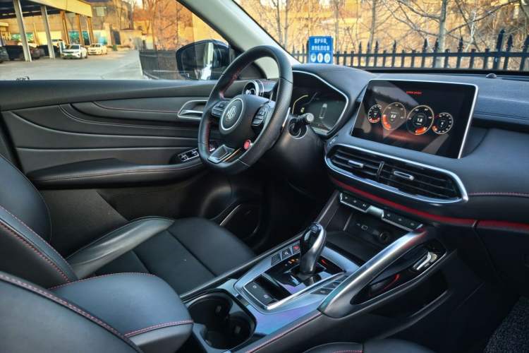 Used MG HS 2019 20T Automatic Two-Wheel Drive Trophy Super Sport Version China VI Standard Interior 8