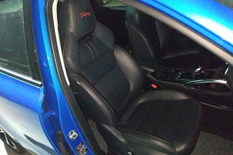 Used MG HS 2019 20T Automatic Two-Wheel Drive Trophy Super Sport Version China VI Standard Right Front Seat