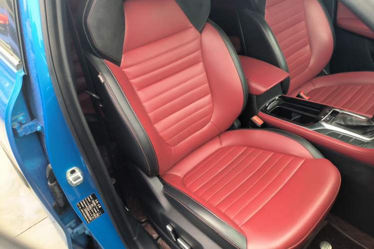Used MG HS 2019 20T Automatic Two-Wheel Drive Trophy Super Sport Version China VI Standard Right Front Seat