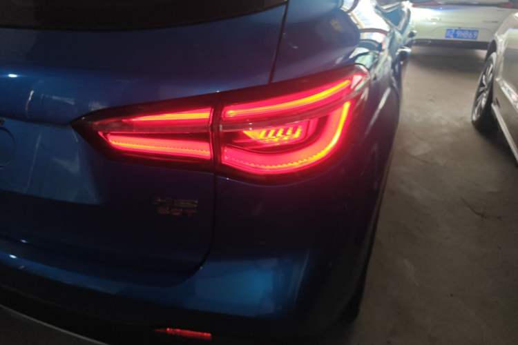 Used MG HS 2019 20T Automatic Two-Wheel Drive Trophy Super Sport Version China VI Standard Right Rear Taillight