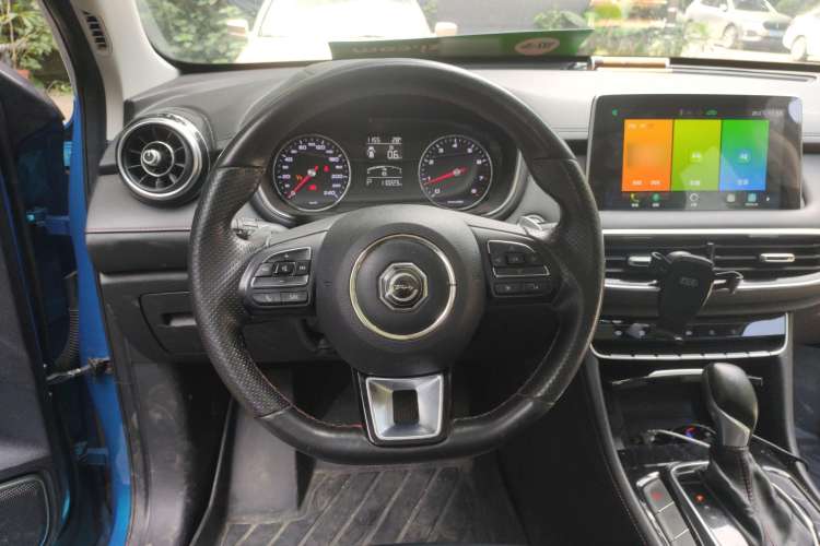 Used MG HS 2019 20T Automatic Two-Wheel Drive Luxury Edition China VI Standard Steering Wheel