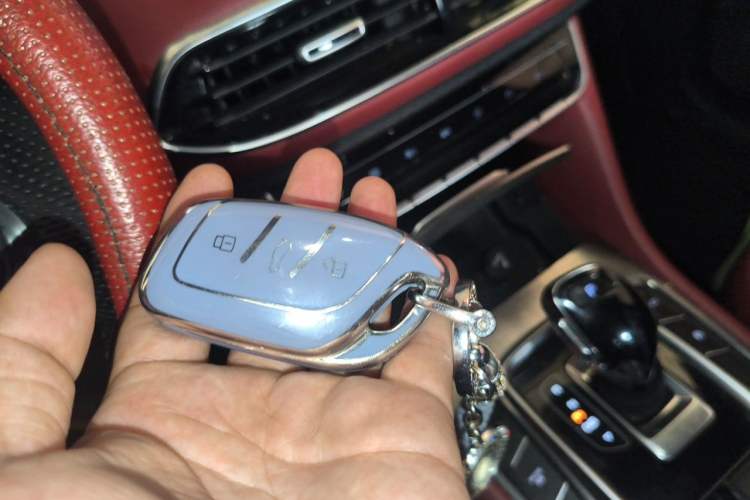 Used MG HS 2019 30T Automatic 2WD Trophy Supreme Edition China VI Standard Vehicle Key