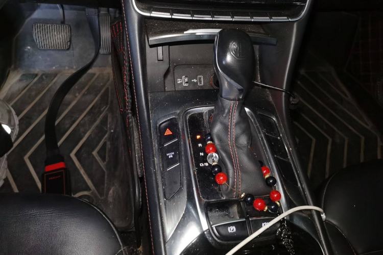 Used MG HS 2019 20T Automatic Two-Wheel Drive Trophy Super Sport Version China VI Standard Gear Lever