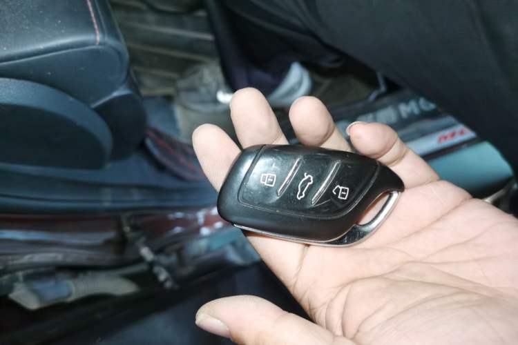 Used MG HS 2019 20T Automatic Two-Wheel Drive Trophy Super Sport Version China VI Standard Interior 1