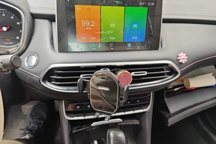 Used MG HS 2019 20T Automatic Two-Wheel Drive Luxury Edition China VI Standard Audio And AC Panel