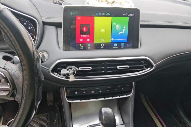 Used MG HS 2019 20T Automatic Two-Wheel Drive Trophy Super Sport Version China VI Standard Audio And AC Panel