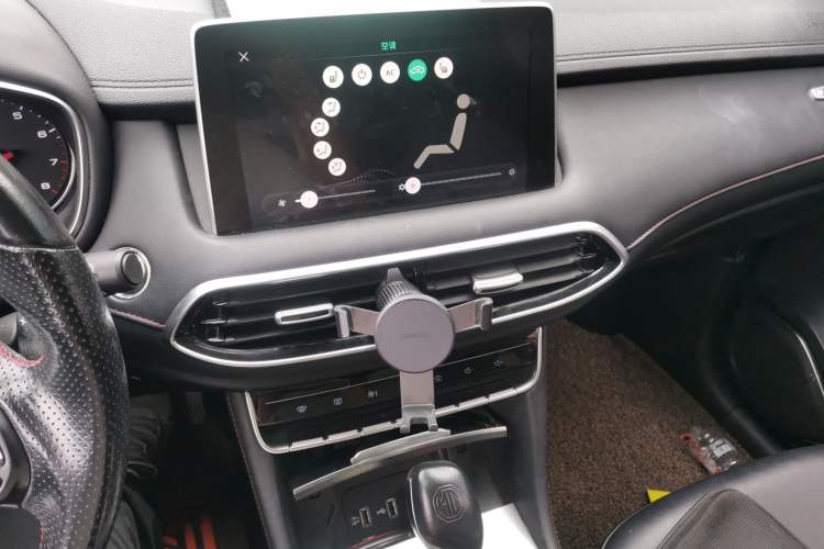 Used MG HS 2019 20T Automatic Two-Wheel Drive Trophy Super Sport Version China VI Standard Audio And AC Panel