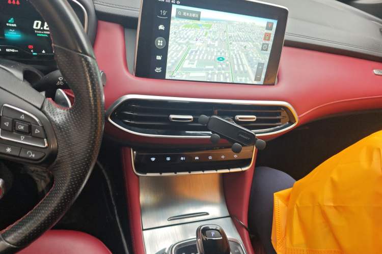 Used MG HS 2019 30T Automatic 2WD Trophy Supreme Edition China VI Standard Audio And AC Panel