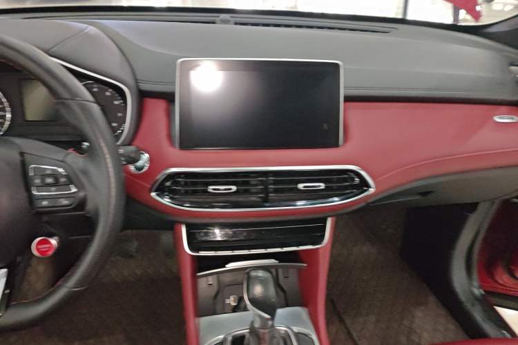 Used MG HS 2019 20T Automatic Two-Wheel Drive Trophy Super Sport Version China VI Standard Audio And AC Panel